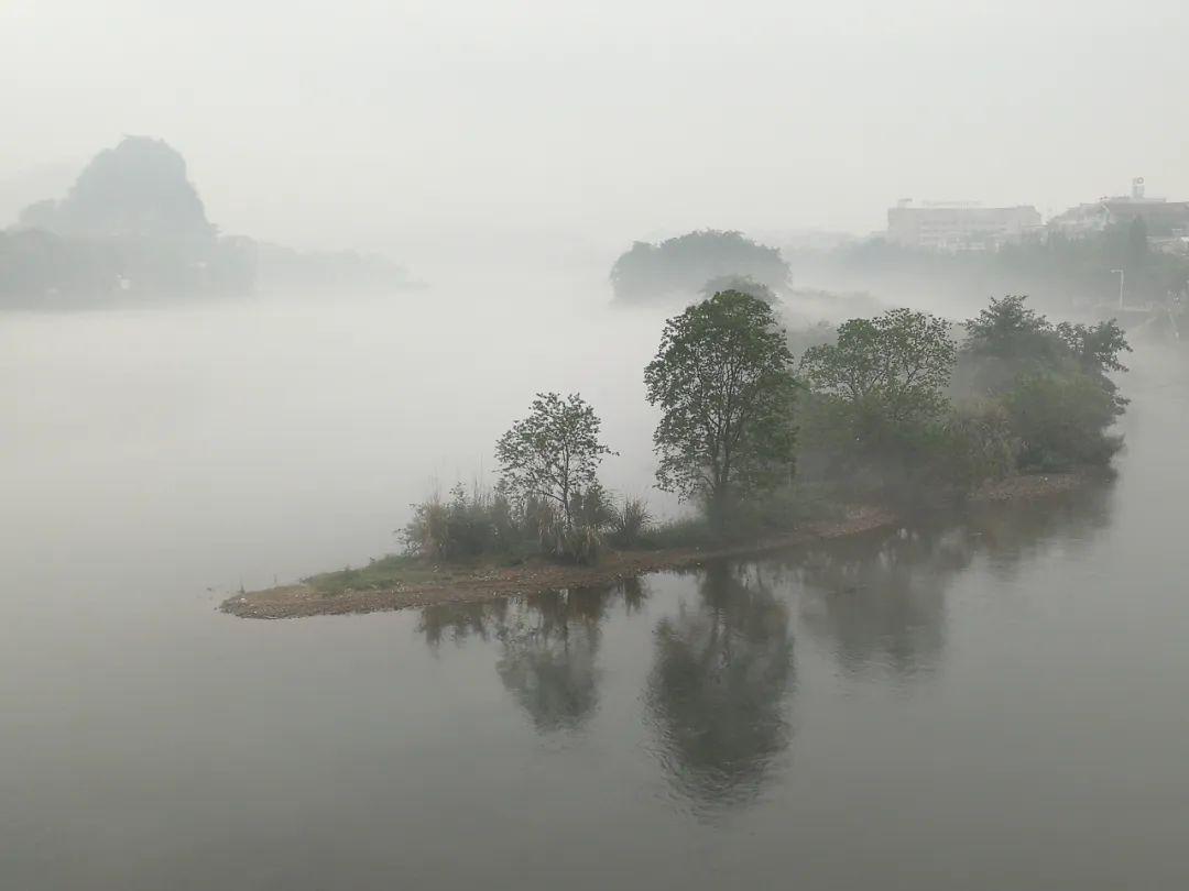 人间仙境烟雨桂林就是一幅流动的水墨画