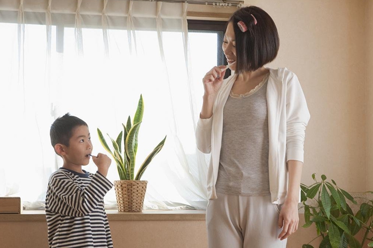 #孩子#半年后却蛀牙了，医生：都是家长的错！3岁宝宝坚持自己刷牙