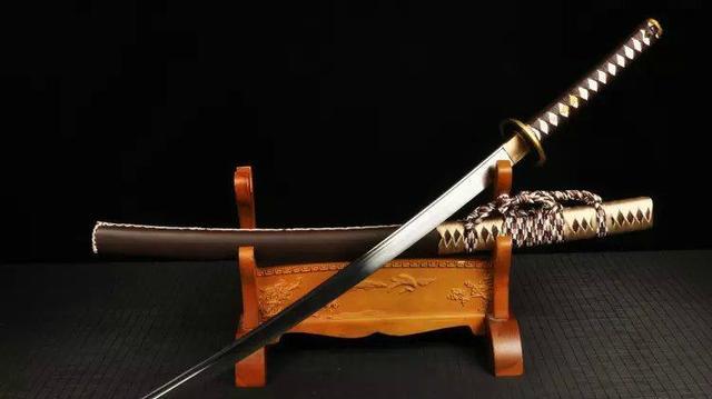 如何折一把正宗武士刀 d8ee5541c5e544c89c34c8d6f8495822.jpeg