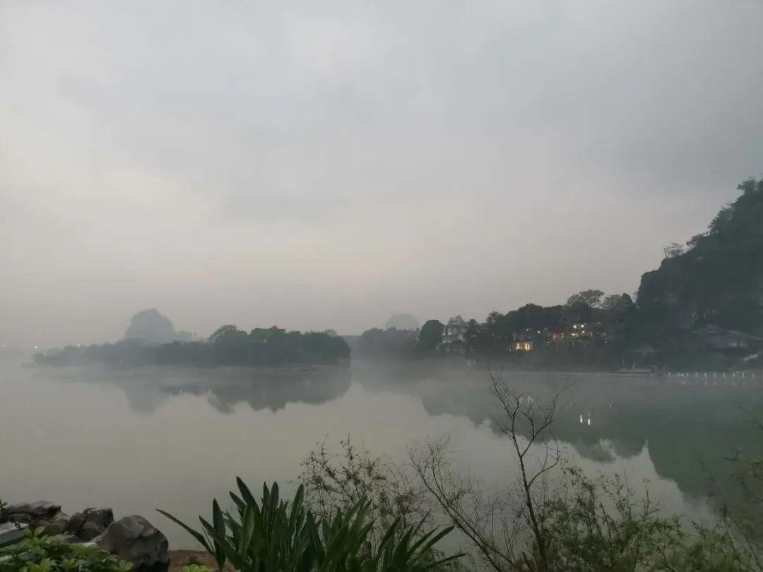 人间仙境烟雨桂林就是一幅流动的水墨画