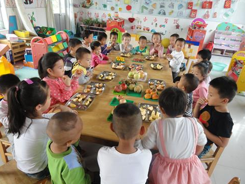 「脾胃」带娃谨记少给孩子吃4物，毁娃脾胃不说，还积食不长个谷雨之后