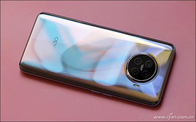 啥是无线闪充功能 3da2ea9305934956ad217de43879ad42.jpeg