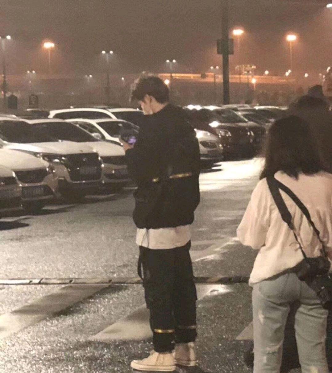 王一博的女友视角!现实做不到咱们还可以想想!_男友