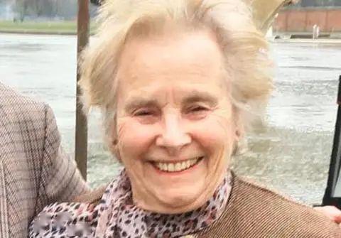 英國84歲女護士感染新冠肺炎去世 生前堅持在醫院上夜班 國際 第1張