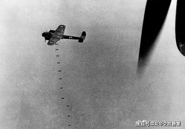 德军改变空袭目标，导致不列颠空战失败，因为