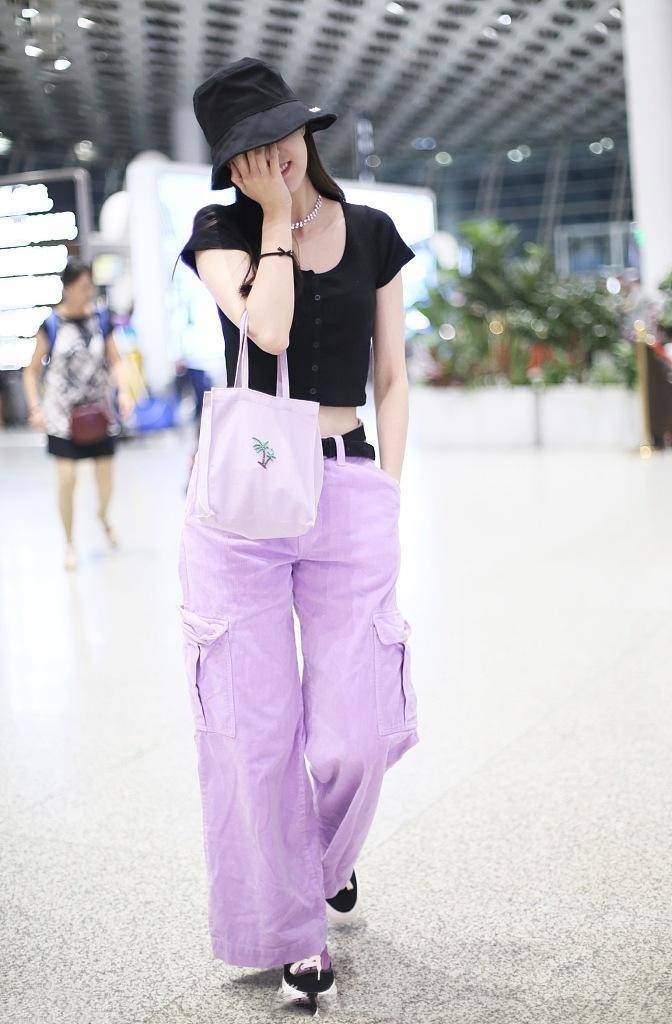 女生夏季裙子小年龄穿 81c74f85579d44909e03251b6e5c1a20.jpeg