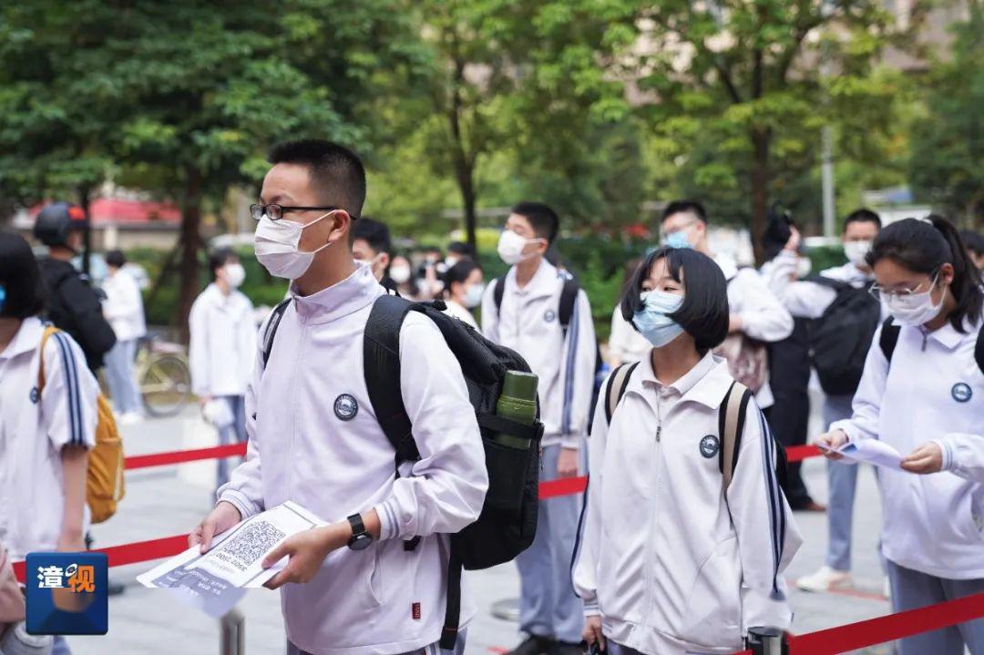 6万初三学生开学啦!
