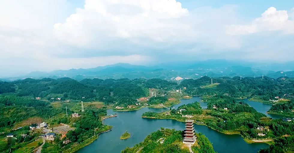 对话万盛经开区旅发委主任抢抓三大战略机遇唱响全域旅游活力万盛