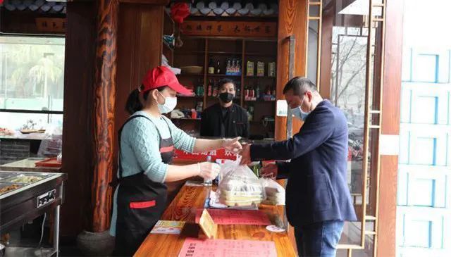 四月，餐饮业迎来“生死大考”