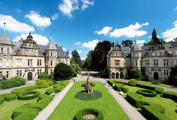 免费的外国大学 c58002d74a89464ba326f86b0ab2c68f.png