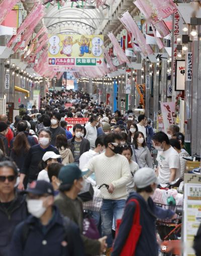 东京将失控 感染人数超3000 如果放开检测 真不知有多少了 日本