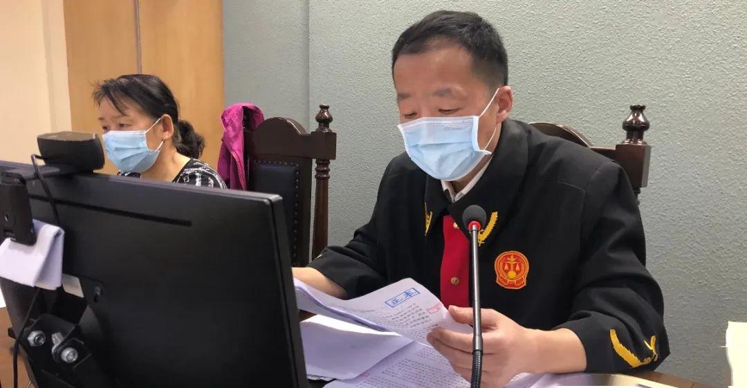 利二年，并处罚金人民币十万元；责令被告人蔡某退赔各被害人经济损失。阳勇法官警示 （一）家长要保持良好