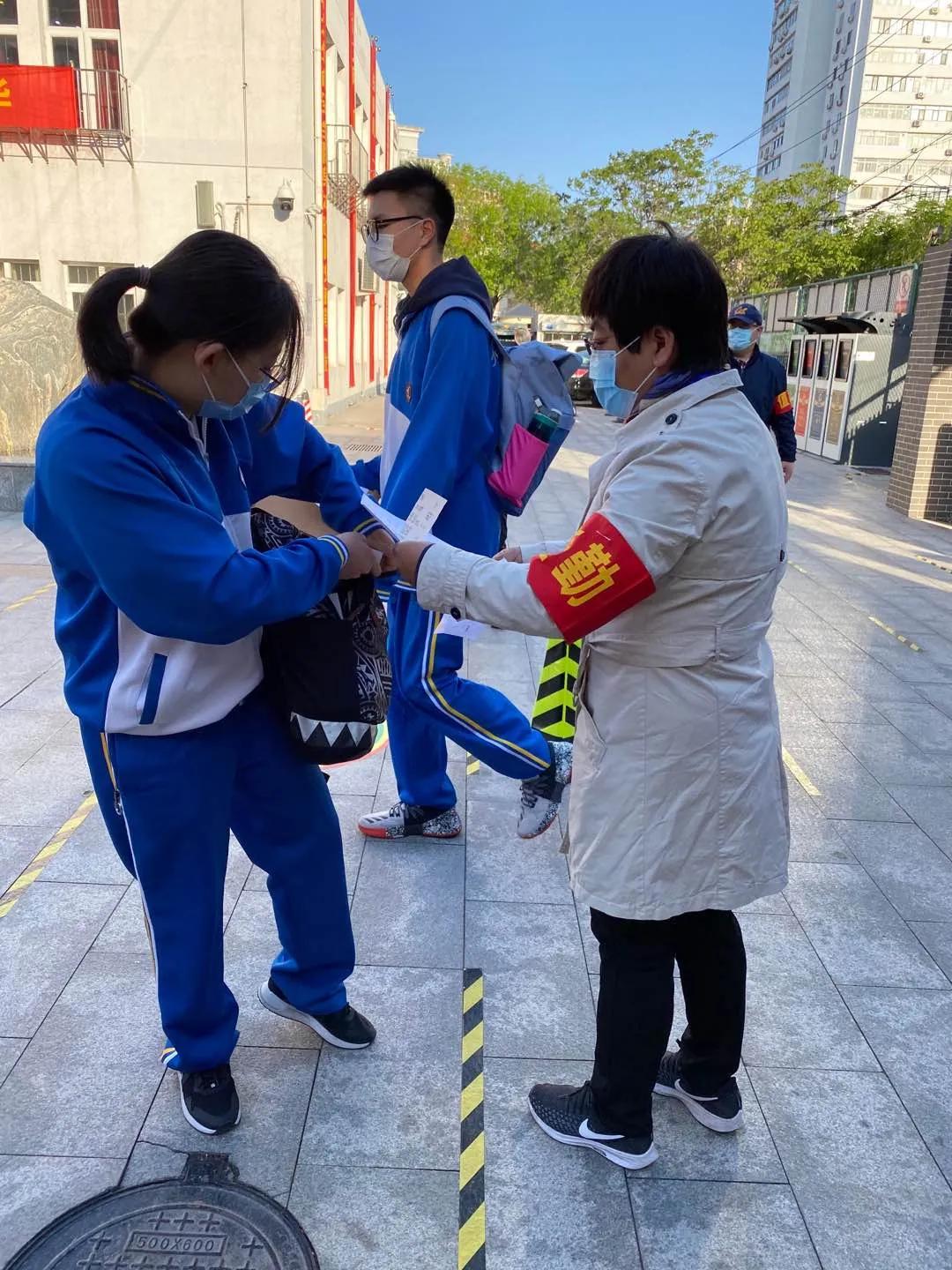 「天津」有图有真相：天津初高三开学复课第一天究竟咋样？实地拍摄哦！