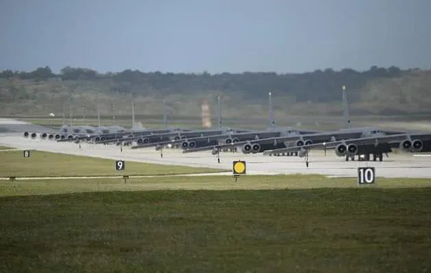 秀完肌肉就跑!美军B-52轰炸机撤离关岛 专家: