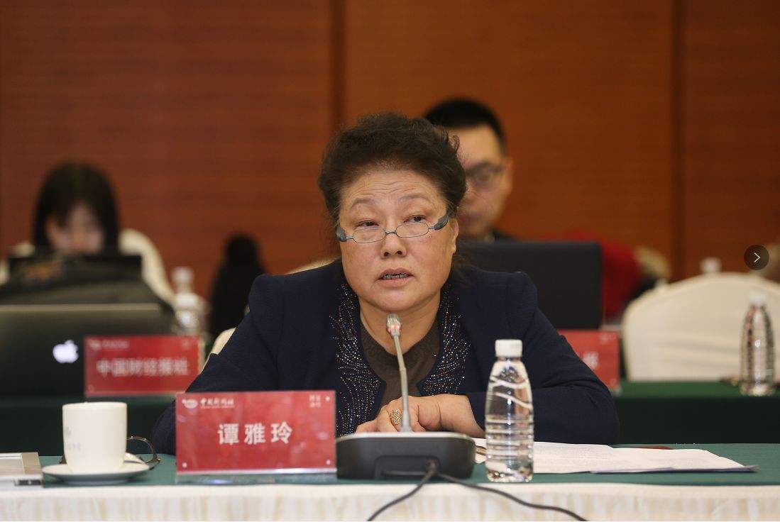 油价首次暴跌为负值，谭雅玲：暴跌只是短期现