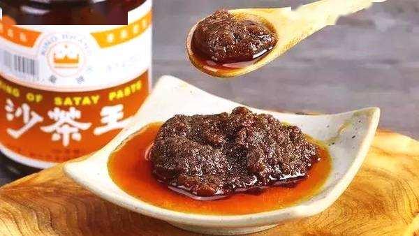 六,沙茶酱黄豆酱又称大豆酱,豆酱,用黄豆炒熟磨碎后发酵而制成.