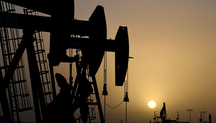 [石油]为什么？，美油期货倒贴卖