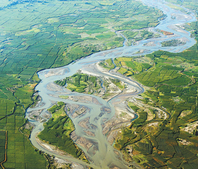 我国首批实施水量统一调度的内陆河黑河水润绿洲