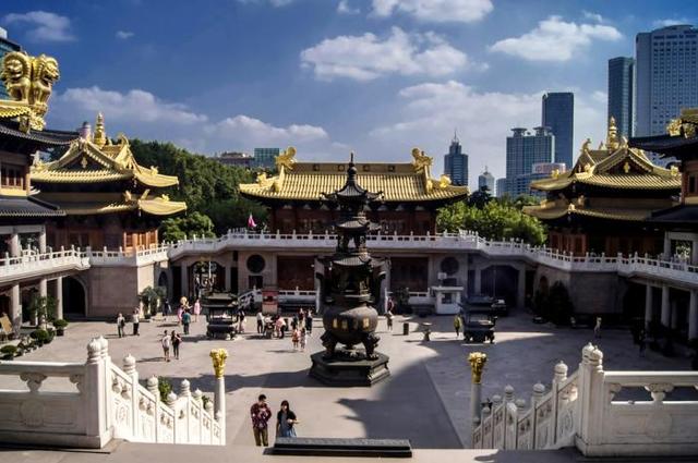 上海香火最旺的3座寺庙, 一个是玉佛寺, 一个上海最古老的佛寺