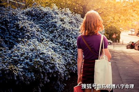 个专业的命理问题,而不是随意的问题例:选择结婚择日要考虑男命禁婚年