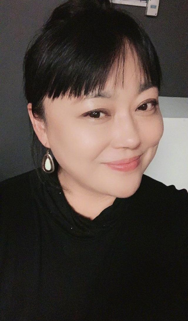 李菁菁亲自回应没有骗粉丝后，委托律师发声明