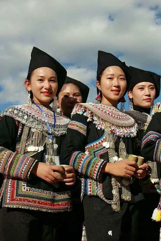 流不尽的万般神韵红河县哈尼族糯比支系