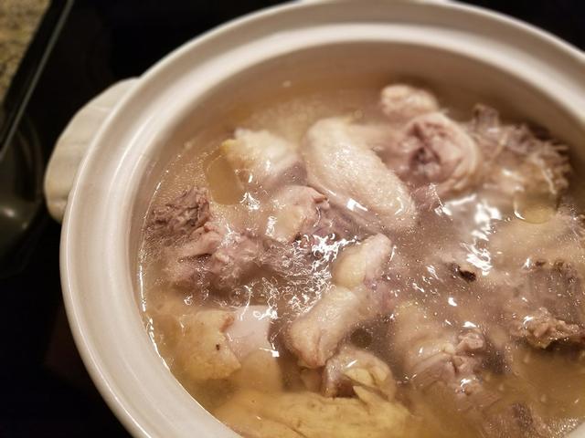 排骨汤怎么炖最好喝又补 身体 aa518f546da343b39acd34157edea813.jpeg