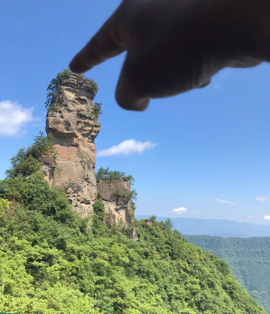 现场到游客服务中心领取) *摄影作品最终所有权归石柱万寿山景区所有