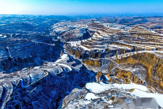 黄土高原地区人口外迁_黄土高原地区地图(2)