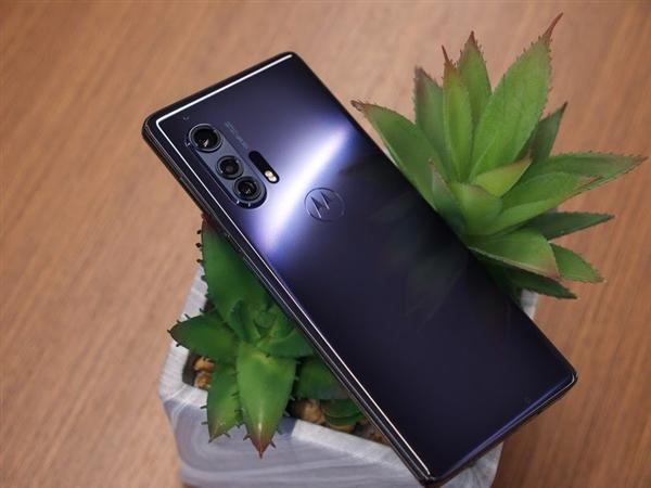 昔日王者发威！摩托罗拉新机edge+亮相：配置霸道