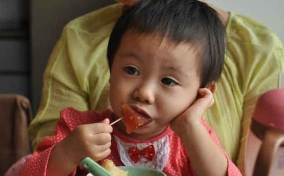 「劝告」3种食物不能给娃吃，伤脾胃，孩子体质差劝告父母：春季带娃