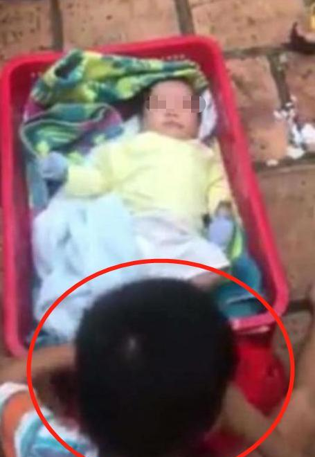 丢弃的娃娃 539a6a62e9f74847950c67c55ec47e5d.png