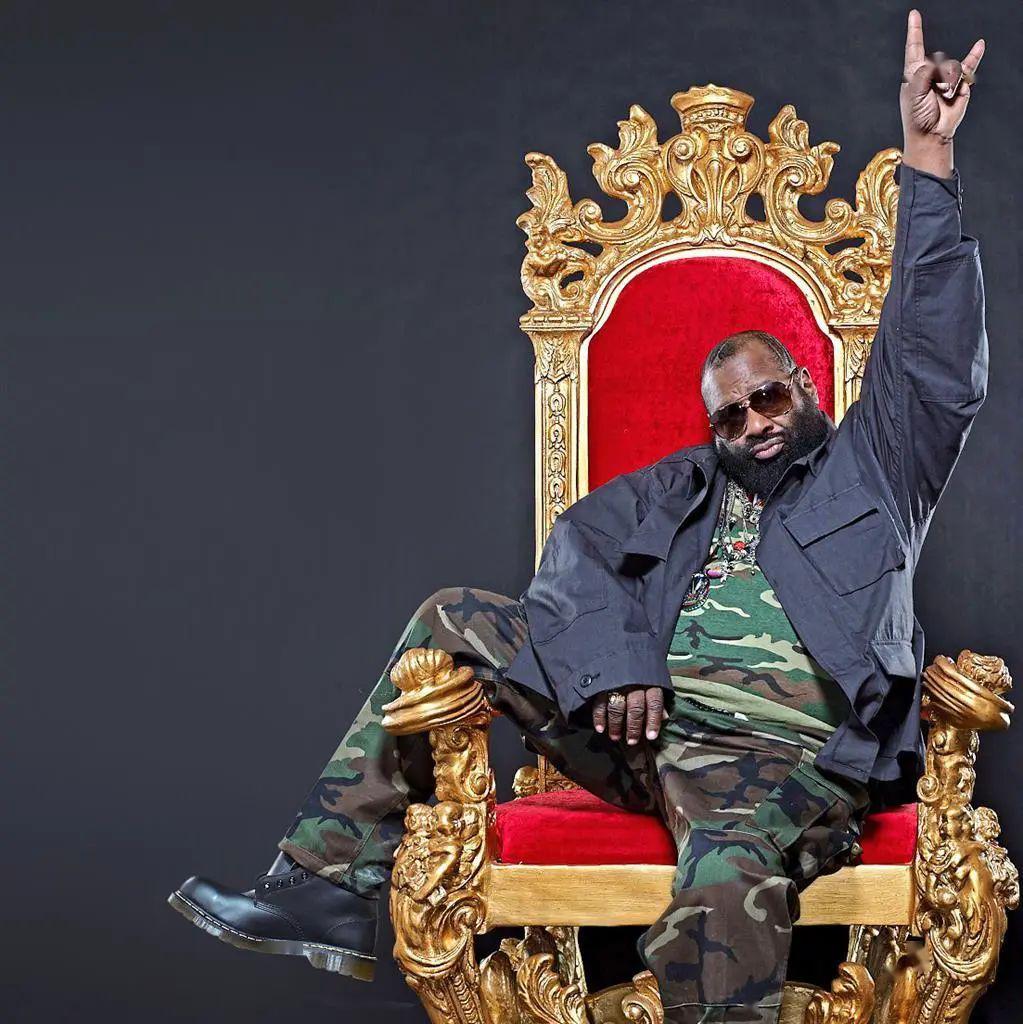 为何kanye和supreme纷纷摊上官司迷彩图案街头进化史下