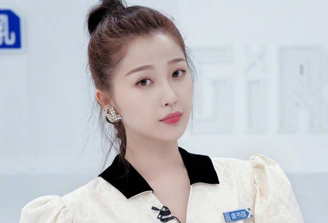 怎样变好看有气质 79beda5491c946388ad35f75e0e24d89.jpeg