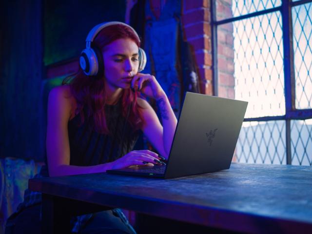 雷蛇灵刃潜行版显卡