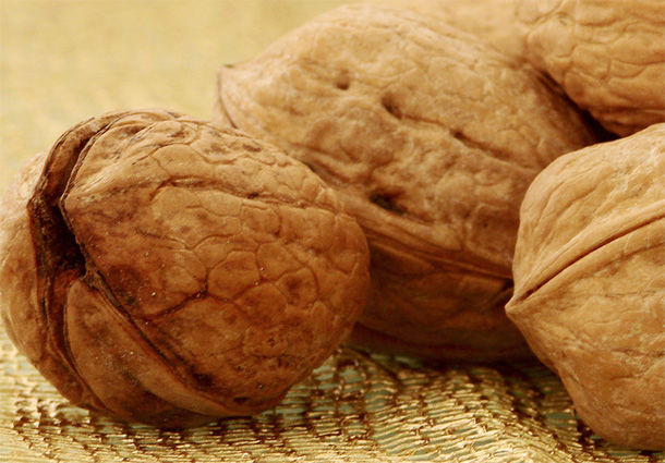 怎样挑选核桃质量好的 9e0d56ad1137446398805e173dcdc1fa.jpeg