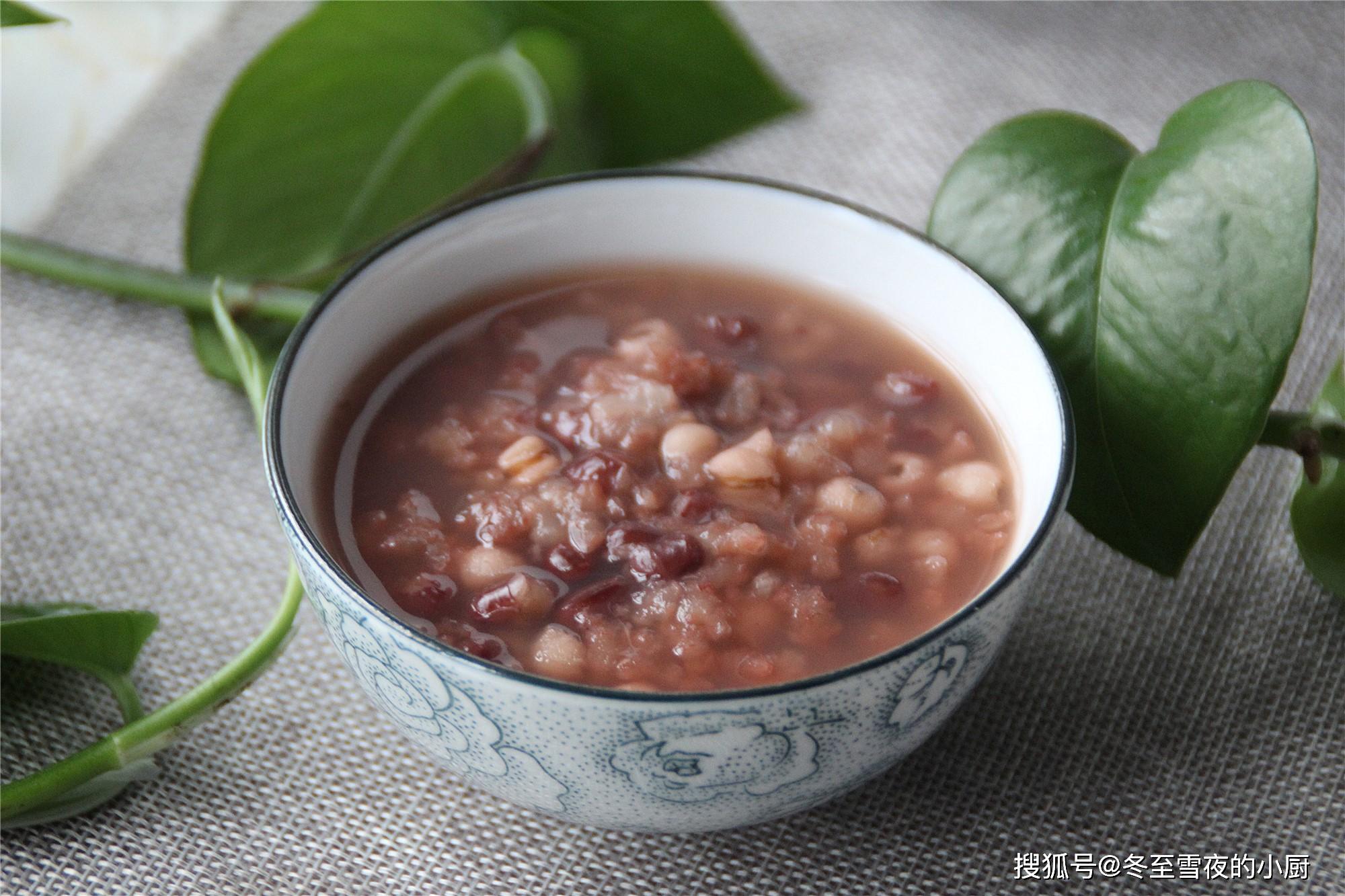 谷雨时节过后 阴雨连绵湿气大 家里要吃些这个粥 祛湿气 红豆