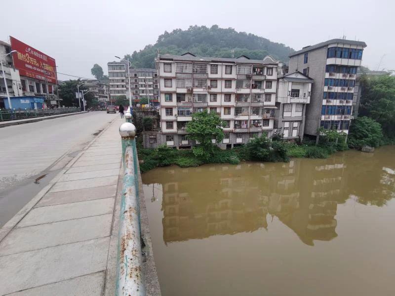 社会丨桂林江中捞上一具浮尸，死者生前涉嫌欺