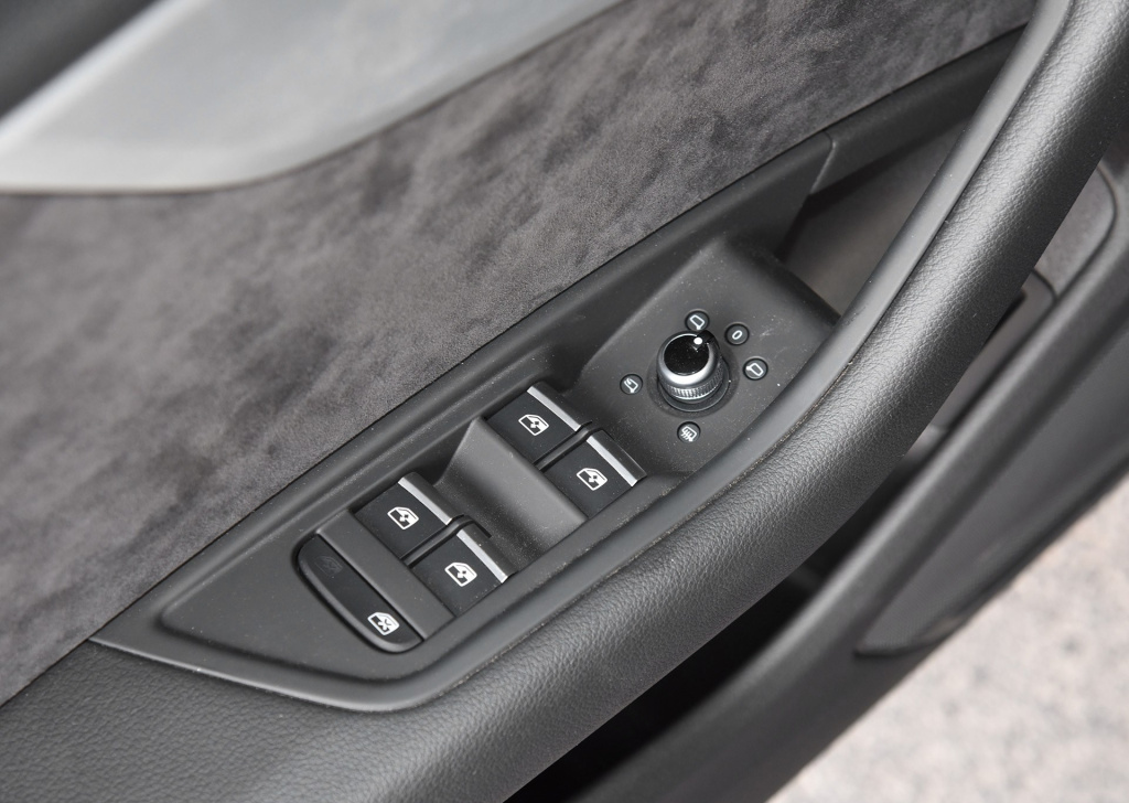 奥迪a4l多少匹马力啊 bfdaf698249d40b2aab6263e0cdcfca6.jpeg