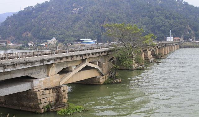 中央支持福建经济总量将超越台湾_福建经济学校宿舍(2)