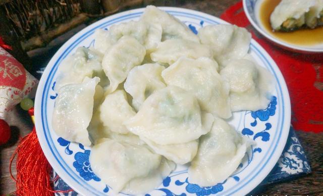 羊肉馅饺子配什么菜 dca797f8ba344879b08fbcd75c77defb.jpeg