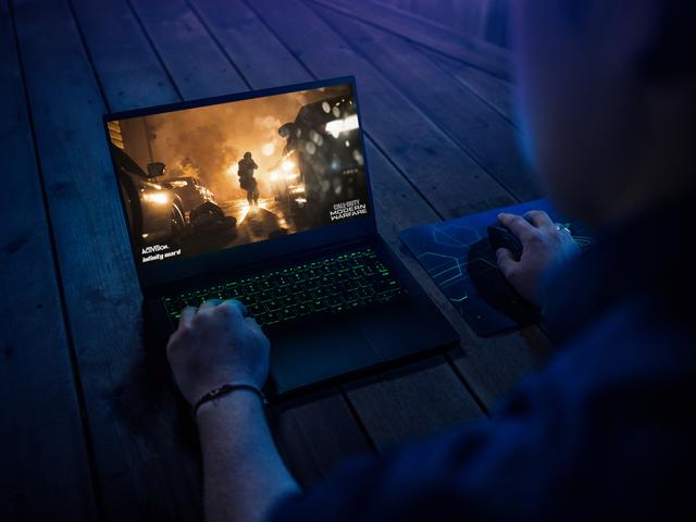 雷蛇灵刃潜行版显卡