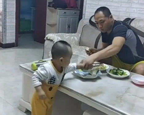 #脾胃#孩子身体好孩子体内有积食？4个表现很明显！每天一杯“它”