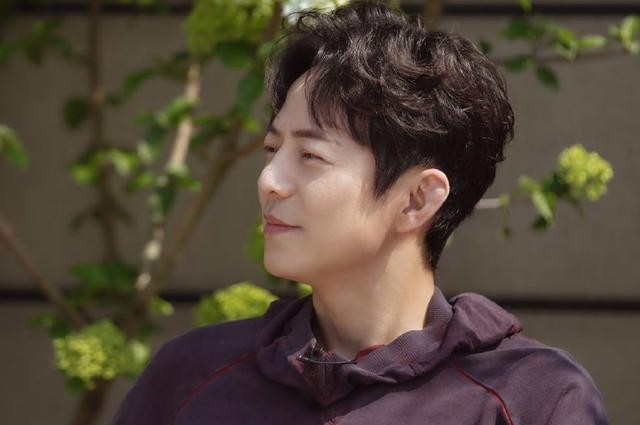 易烊千玺唱歌完整版 f70d74bd491847ef973b682a134c8c1d.jpeg