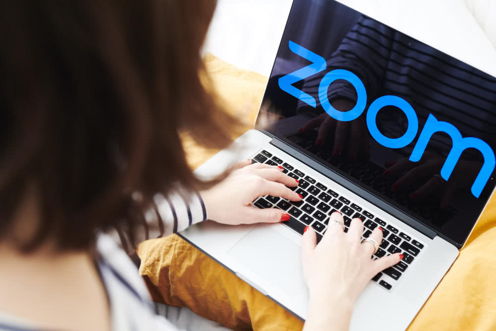 Zoom日活用户超3亿，较3周前增长50%