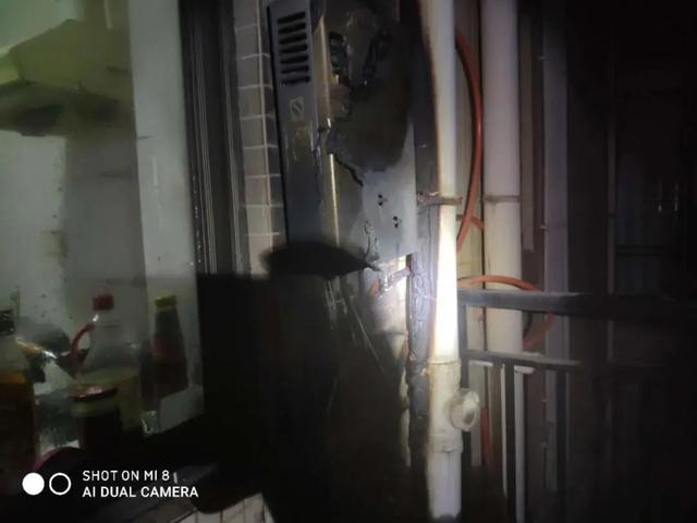 中山这辆面包车被剐蹭了，却要负全责！为什么