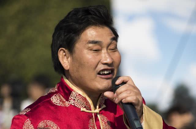 大衣哥家的最新视频 120a27610b254d7ea34e6ee392bf0115.jpeg