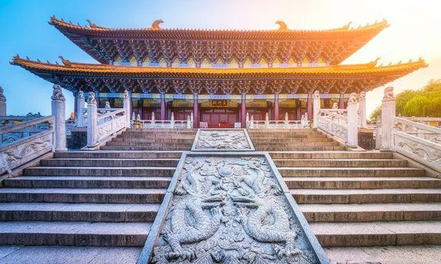 世界上著名的画展地点 1856c1147cf14d97a6d4b9a8338ff833.jpeg