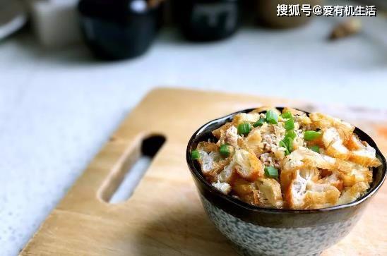 糯米饭怎么蒸出来才晶莹剔透 3e18bfbf227a443991693e3f85a7fad7.jpeg