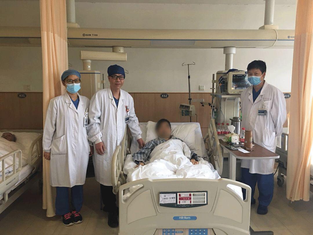 对于59岁,只身一人,长期在沪工作生活的王先生来说,3月9日的突发恶疾